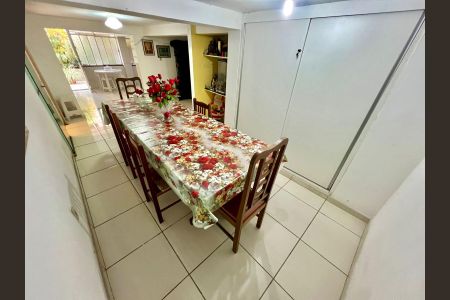 Casa à venda com 278m², 3 quartos e 3 vagasCozinha 2