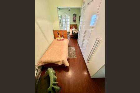 Casa à venda com 278m², 3 quartos e 3 vagasQuarto 2