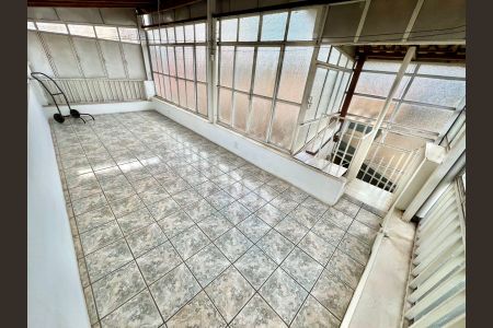 Casa à venda com 278m², 3 quartos e 3 vagasTerraço