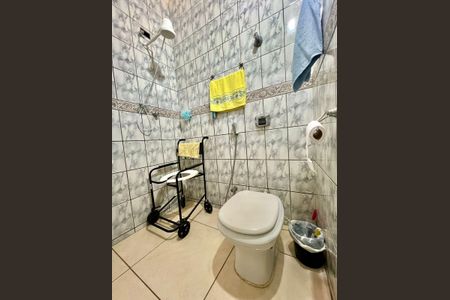 Casa à venda com 278m², 3 quartos e 3 vagasBanheiro da Suíte 3