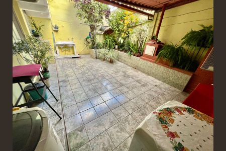 Casa à venda com 278m², 3 quartos e 3 vagasÁrea Externa - Fundos