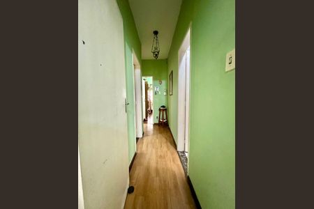 Casa à venda com 278m², 3 quartos e 3 vagasCorredor 