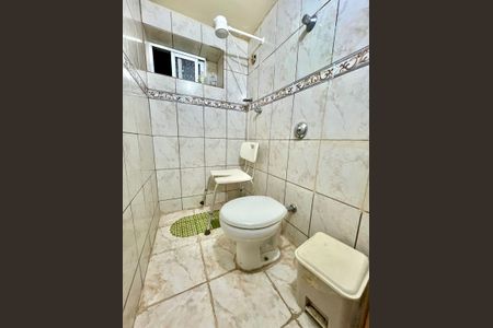 Casa à venda com 278m², 3 quartos e 3 vagasBanheiro de Serviço