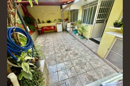 Casa à venda com 278m², 3 quartos e 3 vagasÁrea Externa - Fundos