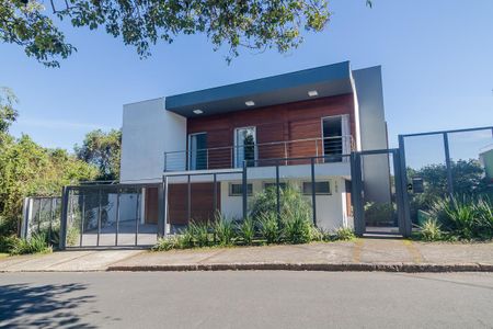Casa à venda com 400m², 3 quartos e 3 vagasFachada