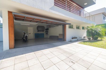 Casa à venda com 400m², 3 quartos e 3 vagasGaragem