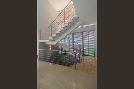 Casa à venda com 400m², 3 quartos e 3 vagasEscada