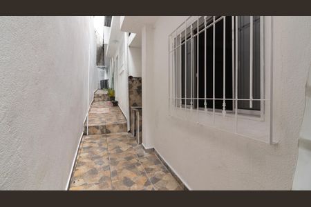 Casa para alugar com 39m², 1 quarto e sem vaga Casa para alugar com 39m², 1 quarto e sem vagaCorredor