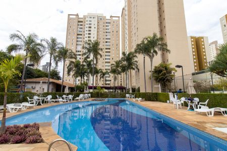 Apartamento à venda com 60m², 2 quartos e 2 vagasÁrea comum - Piscina