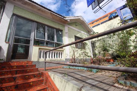 Casa à venda com 370m², 2 quartos e 2 vagasFachada