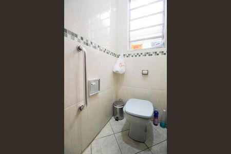 Casa à venda com 370m², 2 quartos e 2 vagasBanheiro