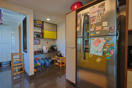 Apartamento à venda com 225m², 4 quartos e 3 vagasCozinha