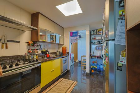 Apartamento à venda com 225m², 4 quartos e 3 vagasCozinha