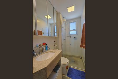 Apartamento à venda com 225m², 4 quartos e 3 vagasBanheiro 2