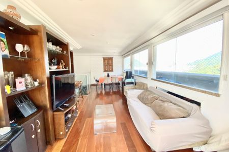 Apartamento à venda com 160m², 3 quartos e 2 vagasSegundo andar- sala