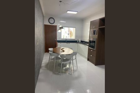 Casa à venda com 140m², 3 quartos e 2 vagasFoto 24