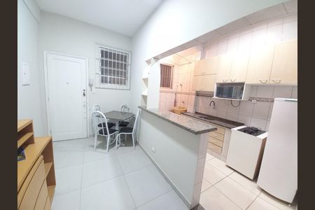 Sala de apartamento para alugar com 1 quarto, 41m² em Centro, São Vicente