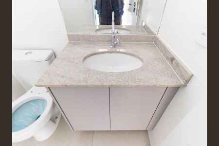 Banheiro de apartamento à venda com 1 quarto, 28m² em Alto da Mooca, São Paulo