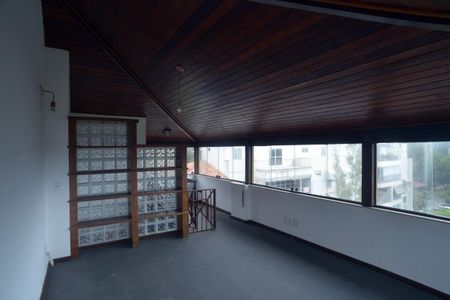 Apartamento à venda com 300m², 3 quartos e 2 vagasVaranda