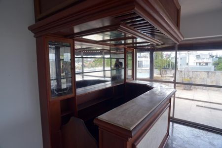 Apartamento à venda com 300m², 3 quartos e 2 vagasVaranda