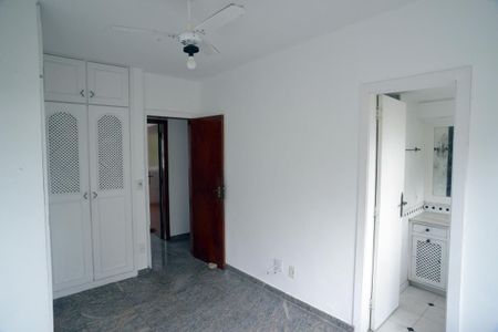 Apartamento à venda com 300m², 3 quartos e 2 vagasSuíte 2