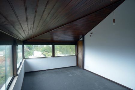 Apartamento à venda com 300m², 3 quartos e 2 vagasVaranda