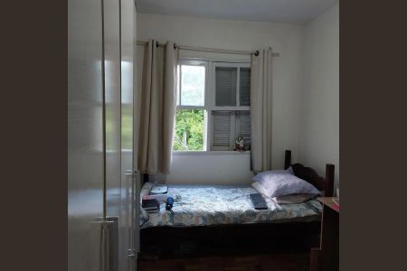 Quarto de apartamento à venda com 3 quartos, 80m² em Santo Antônio, Porto Alegre