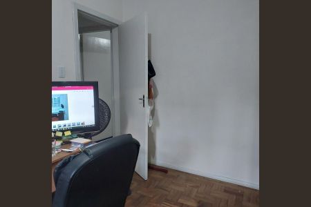 Quarto de apartamento à venda com 3 quartos, 80m² em Santo Antônio, Porto Alegre