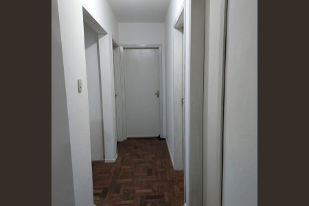 Corredor de apartamento à venda com 3 quartos, 80m² em Santo Antônio, Porto Alegre
