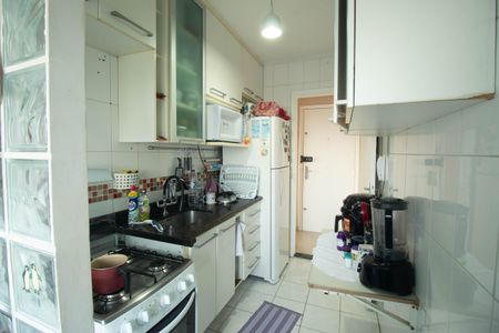 Apartamento à venda com 57m², 3 quartos e 1 vaga Apartamento à venda com 57m², 3 quartos e 1 vagaCozinha e Área de Serviço