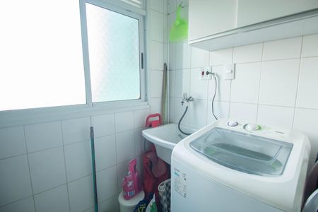 Apartamento à venda com 57m², 3 quartos e 1 vaga Apartamento à venda com 57m², 3 quartos e 1 vagaCozinha e Área de Serviço