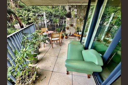 Apartamento à venda com 96m², 2 quartos e 1 vagaPátio