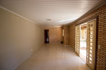 Casa de condomínio para alugar com 490m², 2 quartos e 7 vagasSala/Cozinha