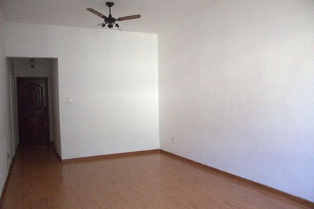 Apartamento à venda com 82m², 2 quartos e 1 vagaSala