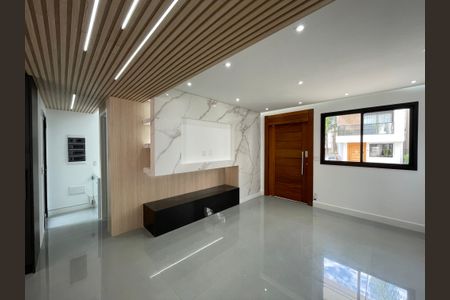 Sala de casa de condomínio para alugar com 3 quartos, 148m² em Parque Rincao, Cotia