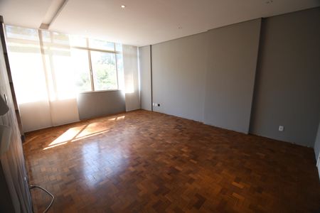 Sala de apartamento à venda com 3 quartos, 117m² em Cambuí, Campinas