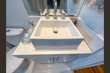 Apartamento à venda com 104m², 3 quartos e 2 vagasBanheiro da Suíte 2