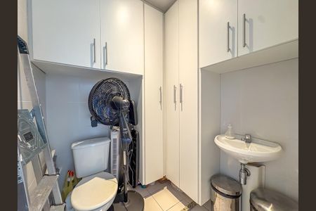Apartamento à venda com 104m², 3 quartos e 2 vagasBanheiro de Serviço