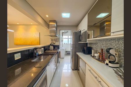 Apartamento à venda com 104m², 3 quartos e 2 vagasCozinha