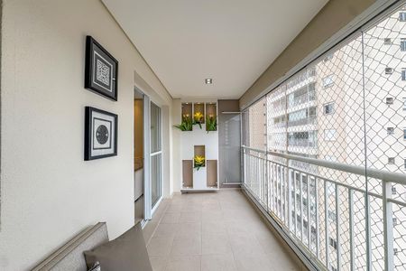 Apartamento à venda com 104m², 3 quartos e 2 vagasVaranda