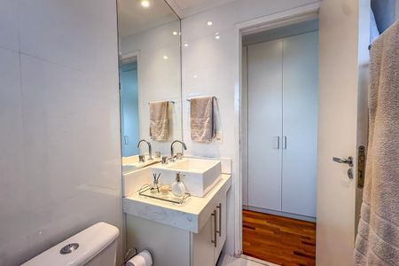 Apartamento à venda com 104m², 3 quartos e 2 vagasBanheiro da Suíte 2