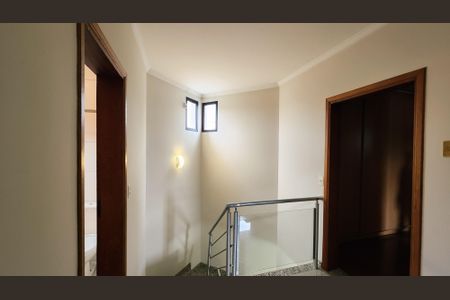 Casa à venda com 273m², 3 quartos e 3 vagasCorredor