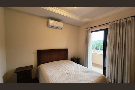 Casa à venda com 273m², 3 quartos e 3 vagasQuarto Suíte