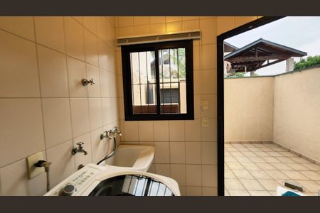 Casa à venda com 273m², 3 quartos e 3 vagasLavanderia