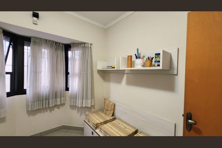 Casa à venda com 273m², 3 quartos e 3 vagasEscritório