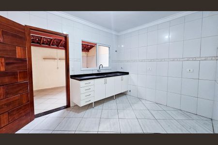 Casa à venda com 110m², 3 quartos e 2 vagas Casa à venda com 110m², 3 quartos e 2 vagasCozinha