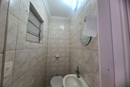 Casa à venda com 96m², 3 quartos e 2 vagasBanheiro