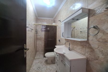 Casa à venda com 96m², 3 quartos e 2 vagasBanheiro