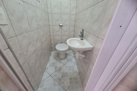 Casa à venda com 96m², 3 quartos e 2 vagasBanheiro