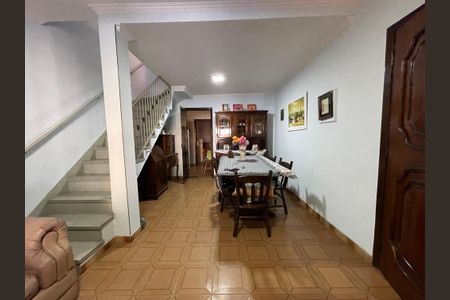 Sala de casa para alugar com 2 quartos, 150m² em Jardim Arpoador, São Paulo